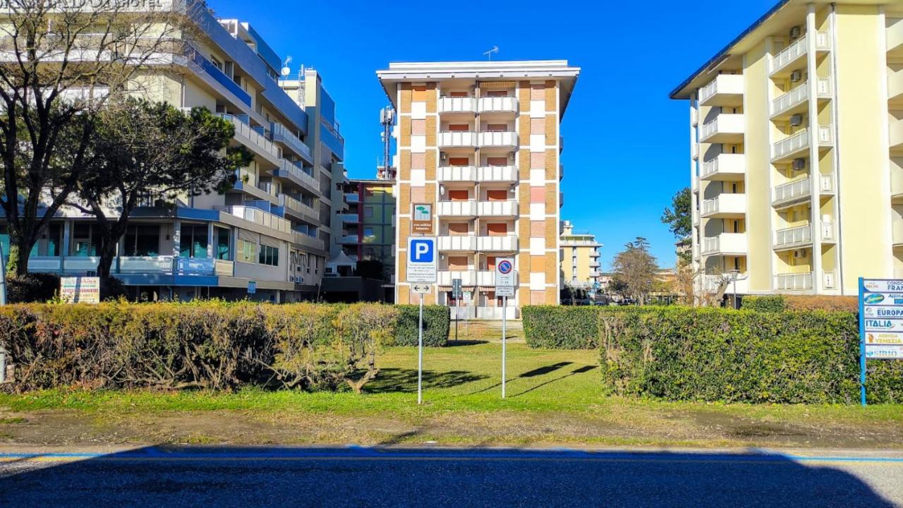 Franco Vila Bibione Exterior foto